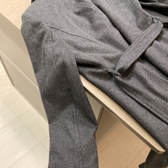 Babaton Connor Coat in Heather Grey. Lightly used for one season - Picture 3 of 4